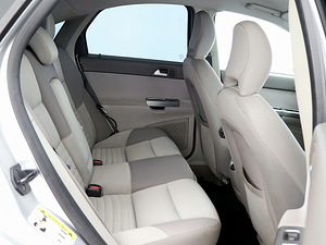 Volvo S40 Momentum 2.0 D4 100kW (7 foto / 7)