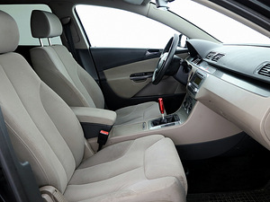Volkswagen Passat Comfortline 2.0 110kW (6 фото из 7)