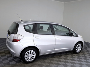 Honda Jazz Elegance 1.3 73kW (3 фото из 8)