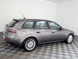 Alfa Romeo 159 Luxury 2.4 JTD 147kW (3 foto / 7)