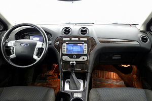 Ford Mondeo Ghia ATM 2.0 TDCi 96kW (5 foto / 7)