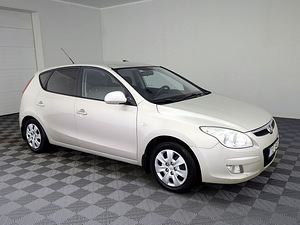 Hyundai i30 Elegance 1.6 90kW (1 foto / 7)
