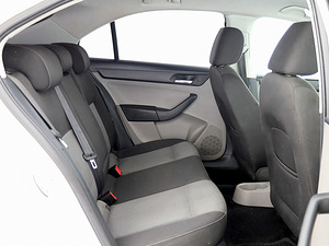 SEAT Toledo Comfortline 1.2 77kW (7 foto / 7)