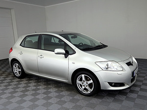 Toyota Auris Linea Sol ATM 1.6 91kW (1 foto / 8)