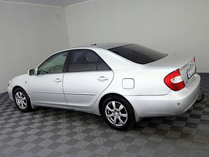 Toyota Camry Luxury ATM 2.4 112kW (4 foto / 7)
