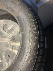 225/60R17 103T Goodyear UltraGrip Ice SUV GEN-1 lamellid (3 foto / 5)