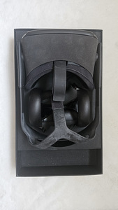 Oculus Quest (2 фото из 3)