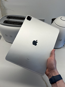 Apple iPad Pro 12.9” (4. gen) 128 GB + Cellular (2 foto / 3)