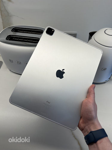 Apple iPad Pro 12.9” (4-го поколения) 128 ГБ + Cellular