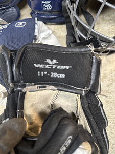 Reebok 11K hokikaitsmete komplekt (4 foto / 9)