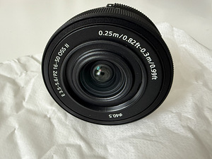 Müün Sony E-mount 16-50mm F3.5-5.6 OSS II komplektobjektiivi (2 foto / 4)