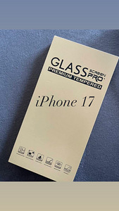 Стекло iPhone 17 (1 фото из 3)