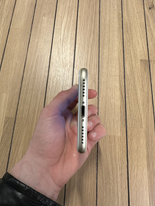 iPhone 7 (4 foto / 8)