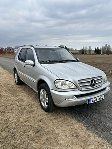 Mercedes-Benz M-klass 270 CDI (7 foto / 14)