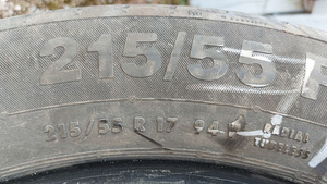 Летние шины Continental 215/55 R17 (4 фото из 4)