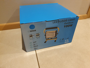 Проектор с батареей 100w uus (6 фото из 6)