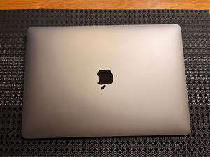 Apple Macbook Air 2020 M1 256GB (7 foto / 10)
