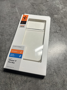 Apple iPhone 17 Pro Max SPIGEN ULTRA HYBRID (1 foto / 2)
