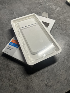 Apple iPhone 17 Pro Max SPIGEN ULTRA HYBRID (2 foto / 2)