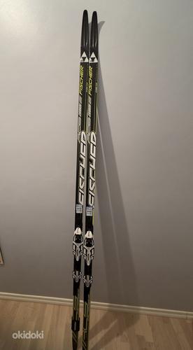М: Классические лыжи Fischer Carbon Lite Classic Plus 202 (фото #1)