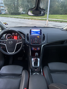 Opel zafira tourer (9 foto / 15)
