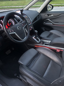 Opel zafira tourer (10 foto / 15)