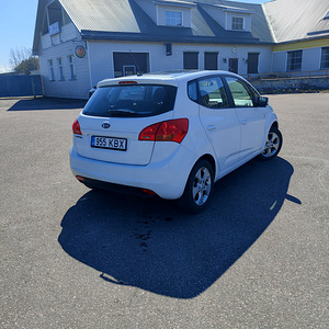 Kia venga 2010 1.4 66kw diisel (5 foto / 10)