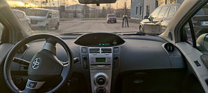Toyota yaris 1.4-66 kw disel 2008 (7 foto / 10)