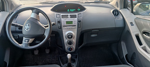 Toyota yaris 1.4-66 kw disel 2008 (10 foto / 10)
