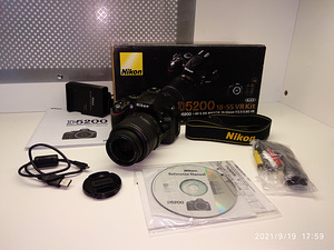 Nikon D5200 + Nikon 18-55 мм 1: 3,5-5,6G VR AF-S DX Nikkor