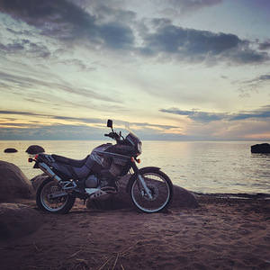 Yamaha XTZ 750 95a. 51kW 39000km (1 foto / 3)