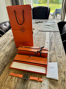 Hermes Apple Watch Series 7 41mm GPS + LTE (4 foto / 10)