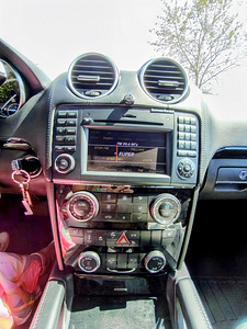 Mercedes-Benz GL 350 (7 foto / 14)