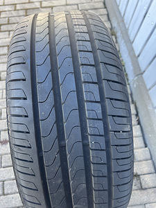 Pirelli rehvid 235/50 R19 V 99 (3 foto / 5)