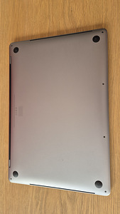 MacBook Pro 15" (2018) (5 фото из 10)