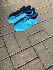 Jalgpalli tossud, nike, eur 42 (2 foto / 4)
