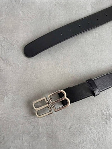 Balenciaga Belt (1 foto / 4)