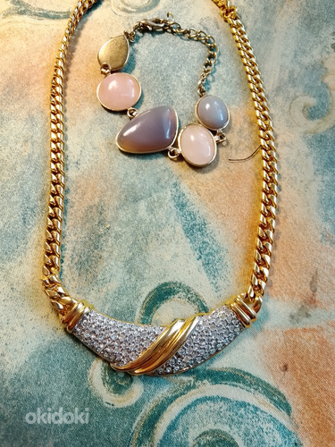 BISMARK KAULAKORU KRISTALLIALSIHELMILLÄ JA RANNEKORU