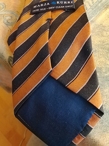 MARJA KURKI SILKI SOLMIO (1 valokuva sivusta 4)