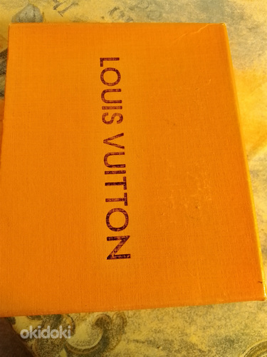 LOUIS VUITTON LOMPAKKO OMASSA LAATIKOSSA