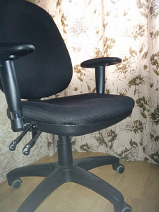 Kontoritool (1 foto / 3)