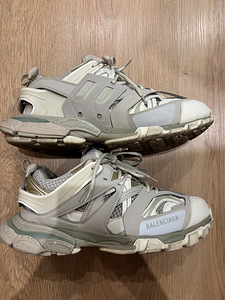 Balenciga tossud (2 foto / 8)