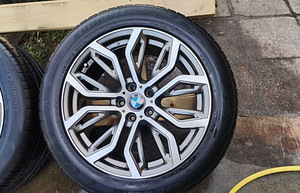 600 EUR / kompl (150 EUR / tk) 255/50R19 BMW BMW X5 E70 BMW (2 foto / 4)