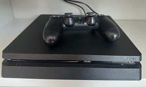 Ps4 Slim + 2 игры (1 фото из 5)