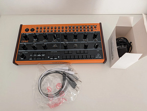 Behringer Crave (1 foto / 2)