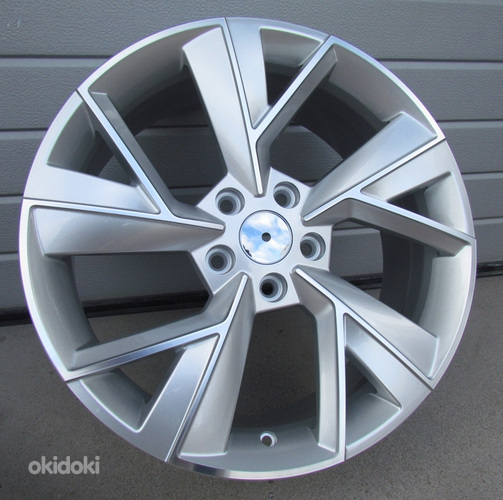 R18x7  5X112  ET  43  57.1  FE211  Machined Silver (MS)  For SKODA  (K7)  (SF)