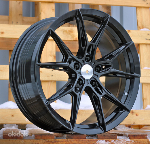 R18x8  5X114.3  ET  40  67.1  FBX425  Black (BL)  For RACIN  (Z7)  (HYBRID FORGED)