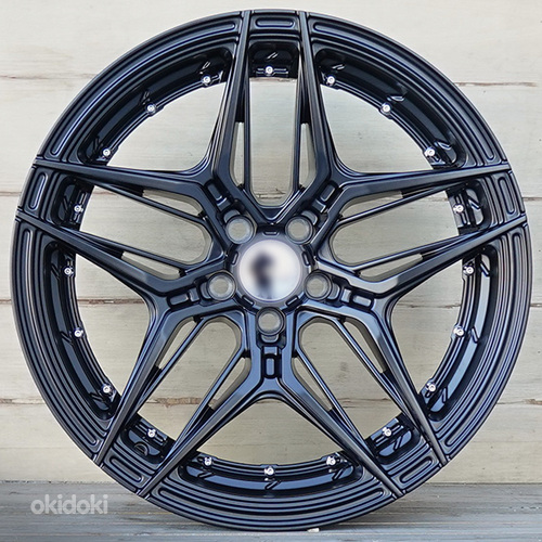R18 AMZ FC6001 Mat black 18x8 5x100