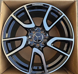 R18 MB 5X112 AMG E41 Erilaiad 18x8.5 ja 18x9.5 (1 foto / 1)