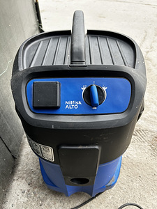 Nilfisk ALTO ATTIX 560-21 XC Professional Wet/Dry Vacuum (3 foto / 5)